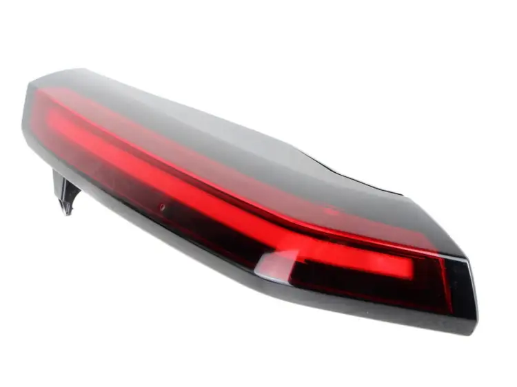 LAMPA PRAWA TYLNA LED 1