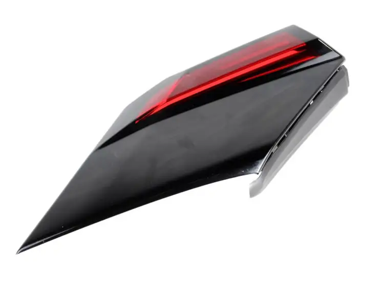 LAMPA PRAWA TYLNA KAROSERYJNA 1