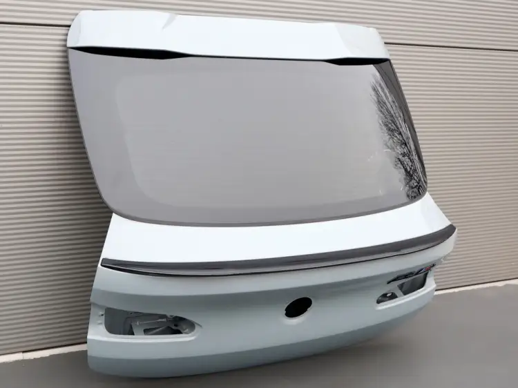 KLAPA TYLNA C4P 3
