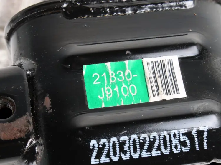 ŁAPA PODUSZKA SKRZYNI LEWA 3