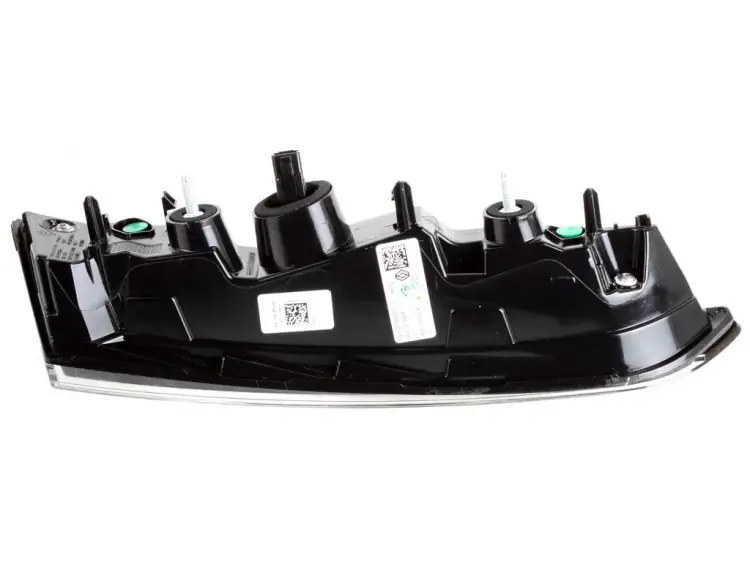 LAMPA PRAWA TYLNA W KLAPĘ  3