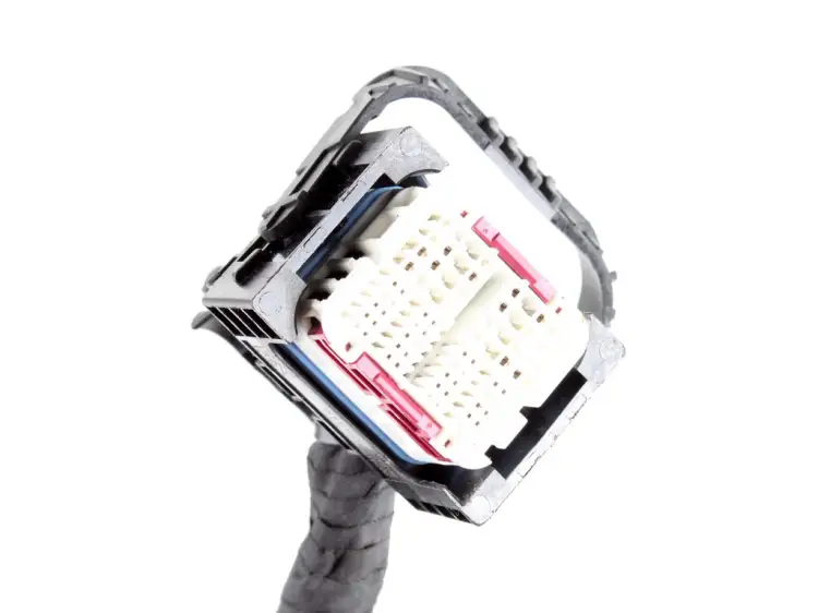 WIĄZKA INSTALACJA ELEKTRYCZNA SILNIKA 4