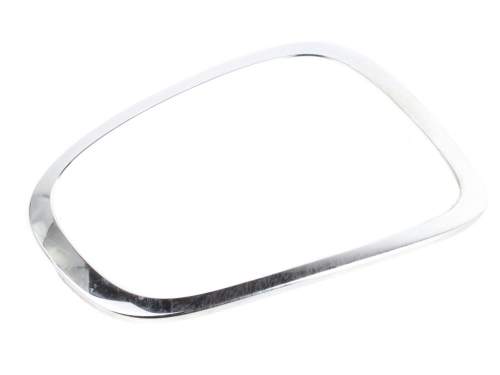 RAMKA CHROM LAMPY PRAWA TYLNA 1