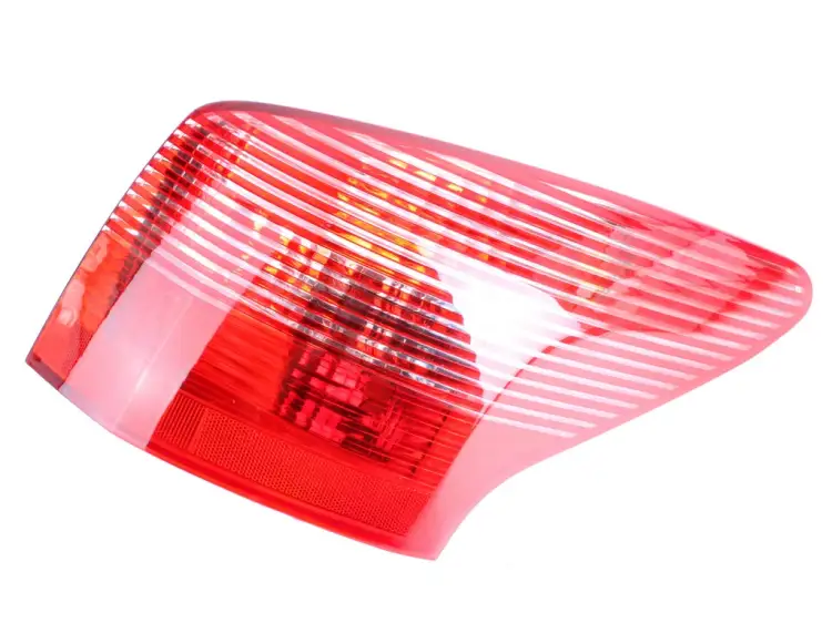 LAMPA PRAWA TYLNA 1